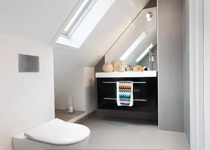 Cozy Loft In The Heart Of Lägenhet